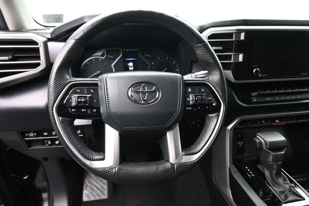 2023 Toyota Tundra SR5, photo 14 of 68