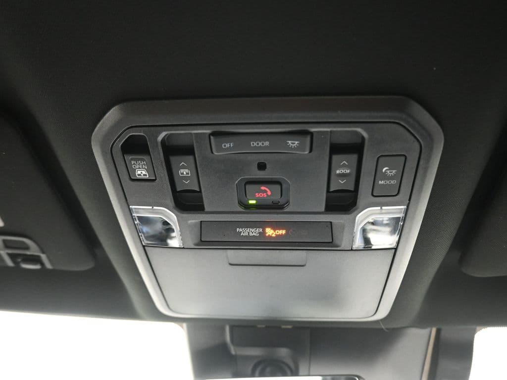2023 Toyota Tundra Hybrid Platinum, photo 26 of 68