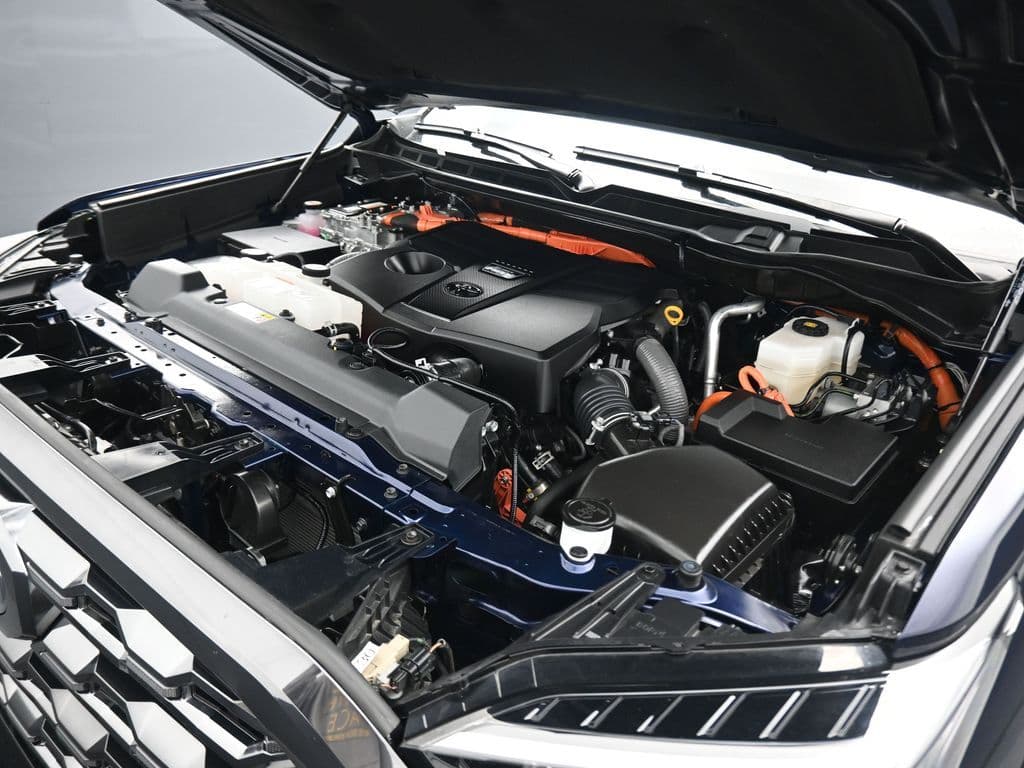 2023 Toyota Tundra Hybrid Platinum, photo 56 of 68