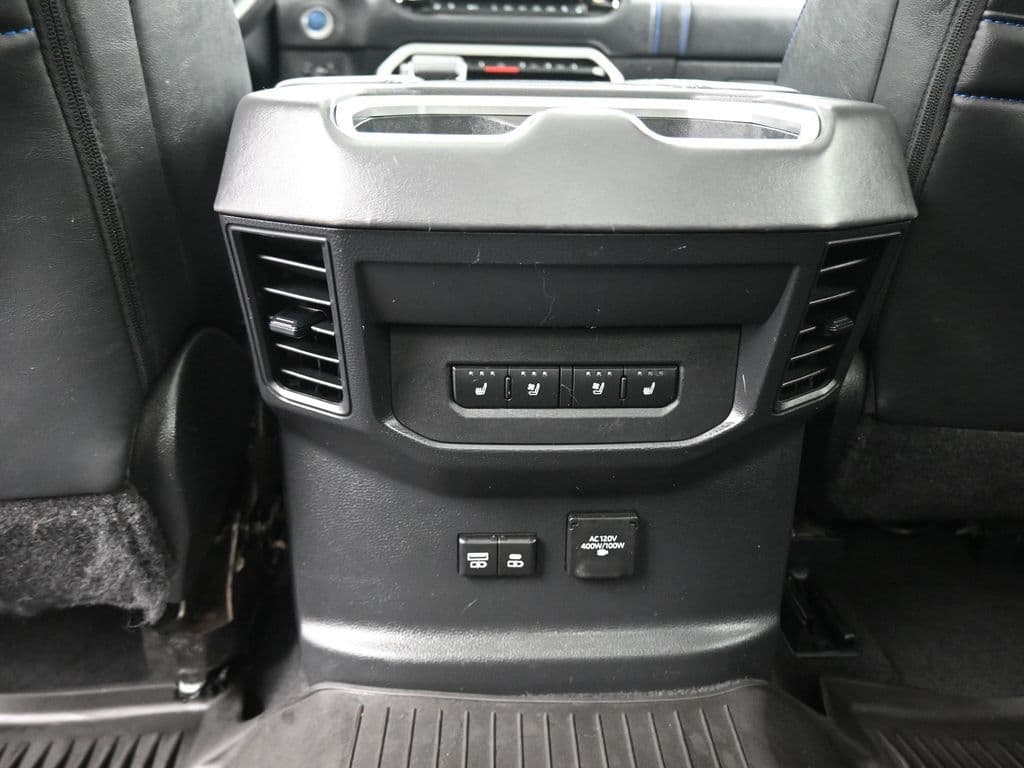 2023 Toyota Tundra Hybrid Platinum, photo 38 of 68