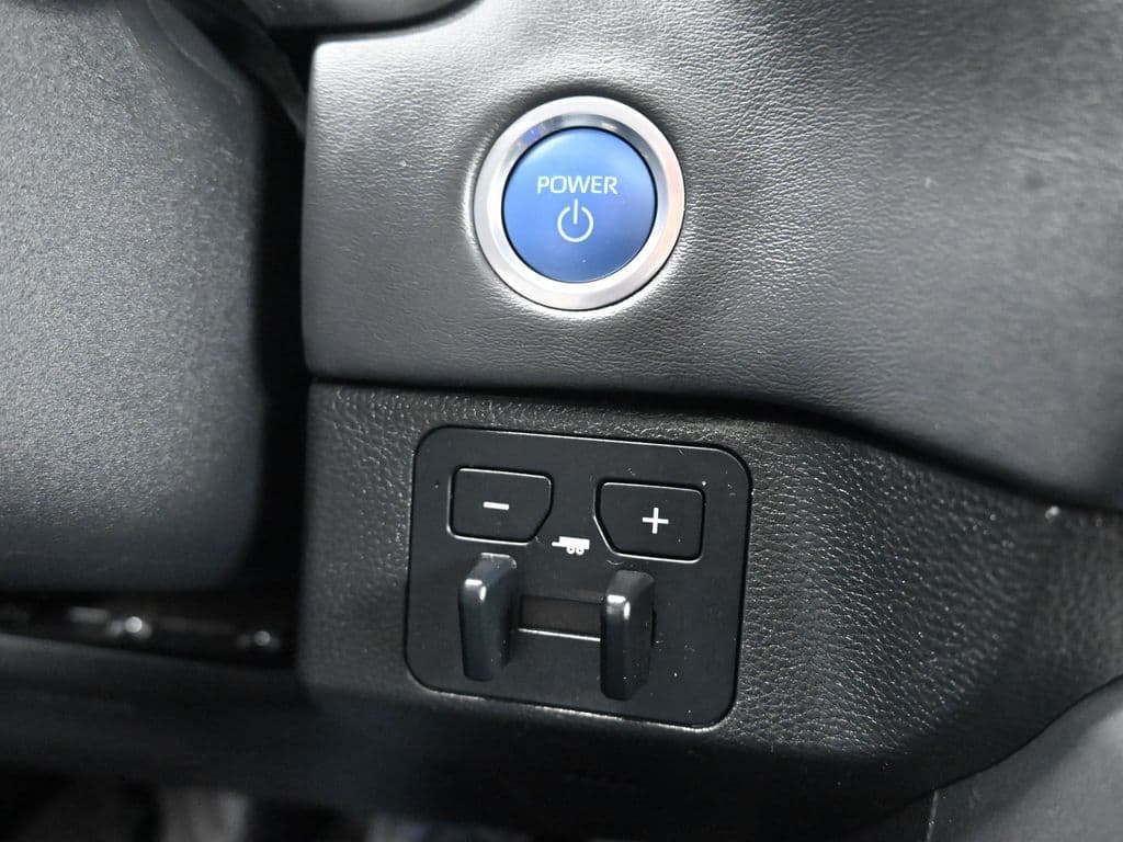 2023 Toyota Tundra Hybrid Platinum, photo 27 of 68