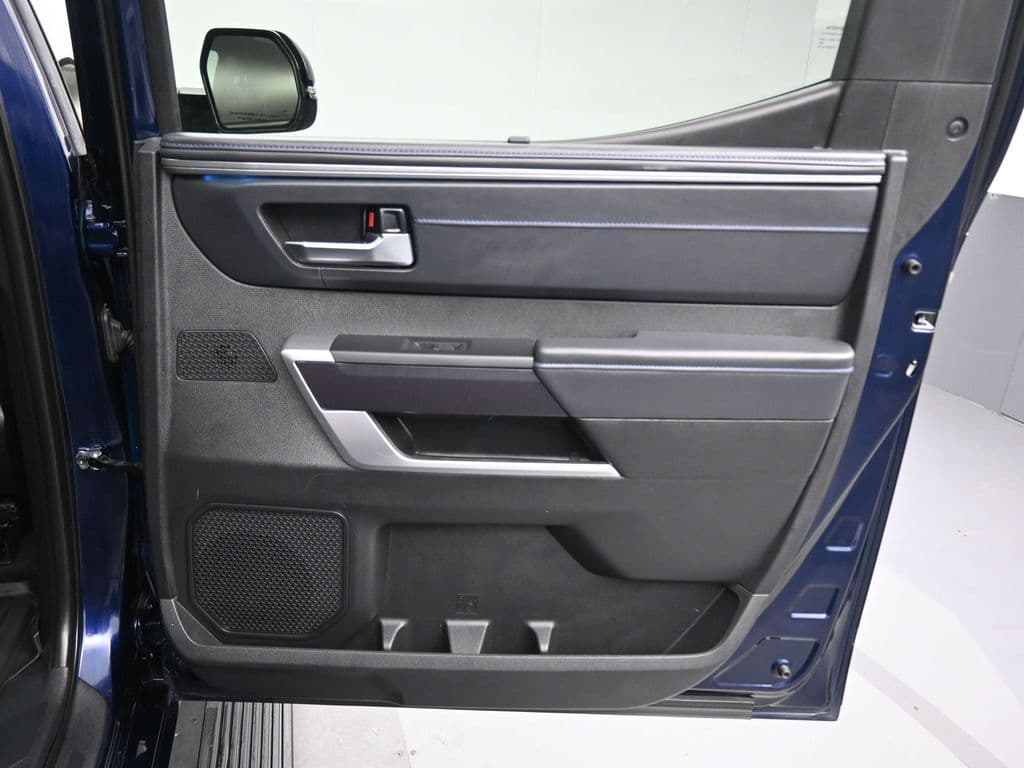 2023 Toyota Tundra Hybrid Platinum, photo 40 of 68
