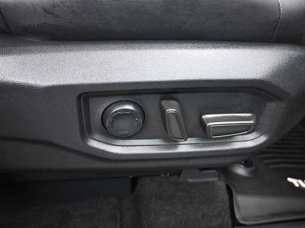 2023 Toyota Tundra Hybrid Platinum, photo 50 of 68