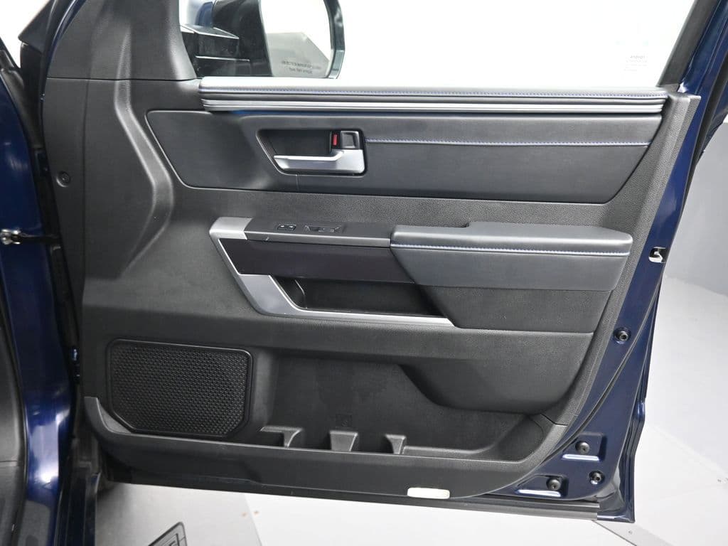 2023 Toyota Tundra Hybrid Platinum, photo 47 of 68
