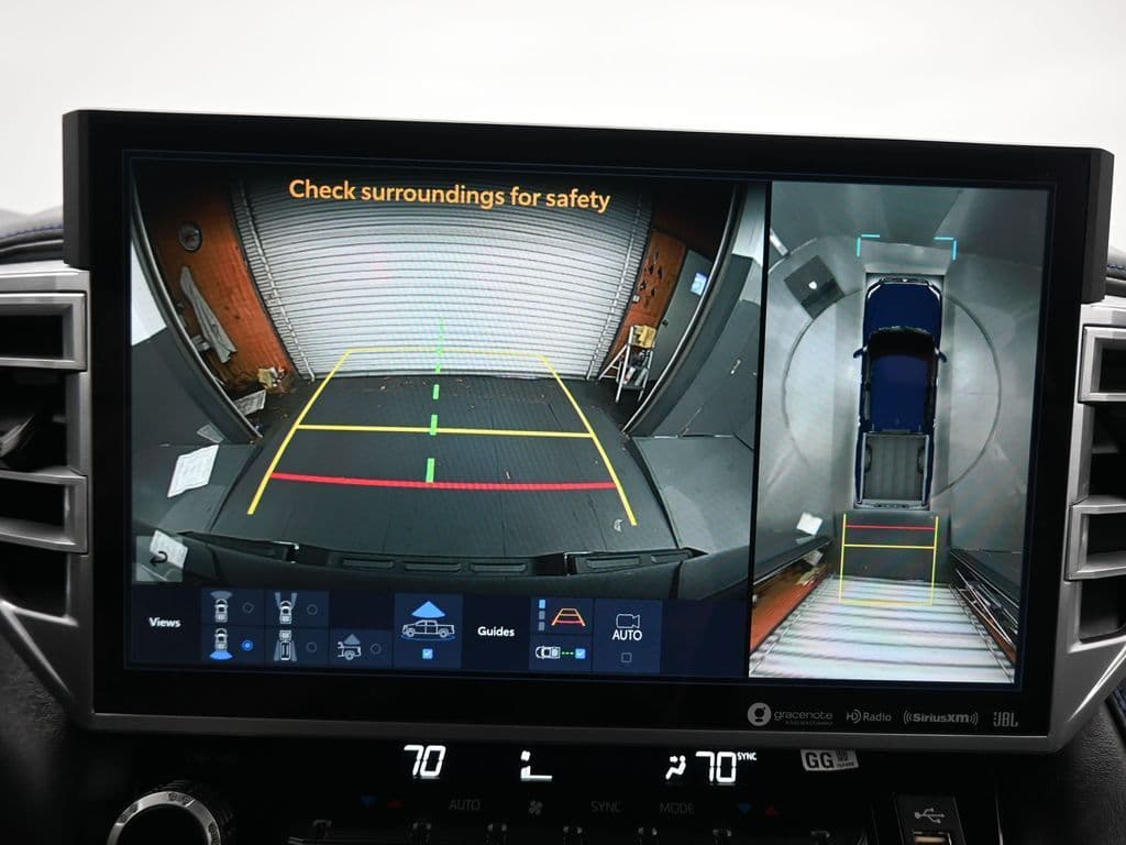 2023 Toyota Tundra Hybrid Platinum, photo 17 of 68