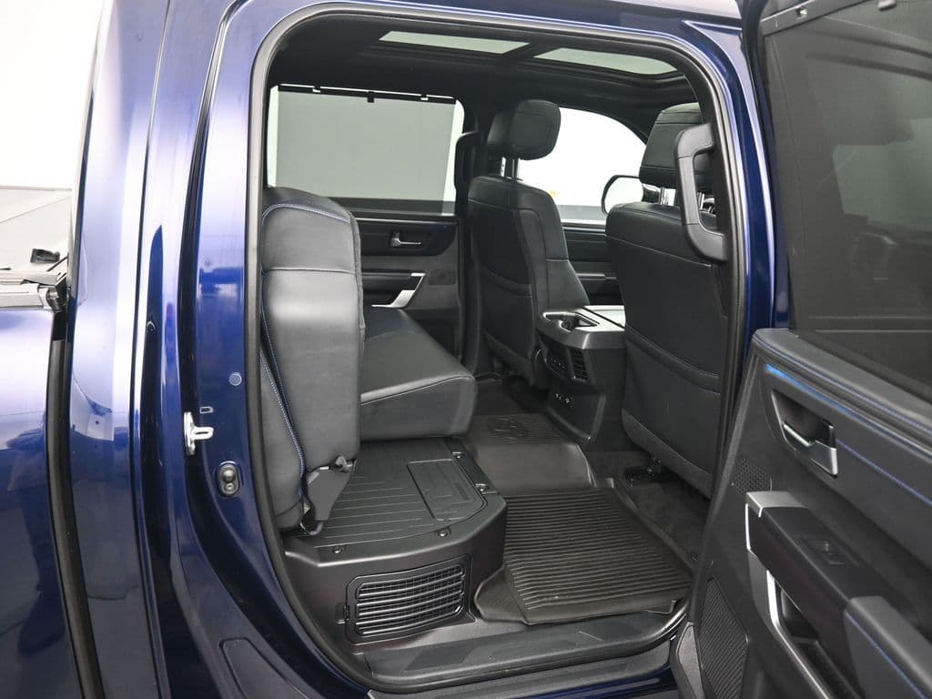 2023 Toyota Tundra Hybrid Platinum, photo 44 of 68