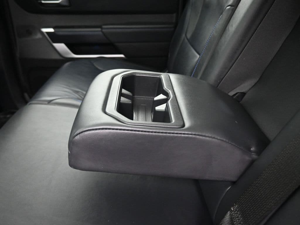 2023 Toyota Tundra Hybrid Platinum, photo 37 of 68