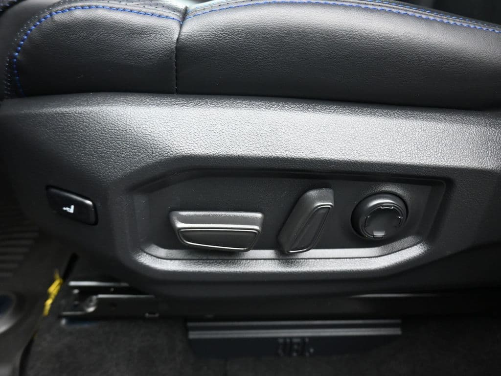 2023 Toyota Tundra Hybrid Platinum, photo 12 of 68