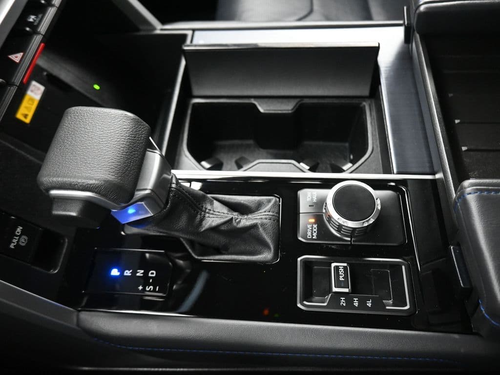 2023 Toyota Tundra Hybrid Platinum, photo 24 of 68