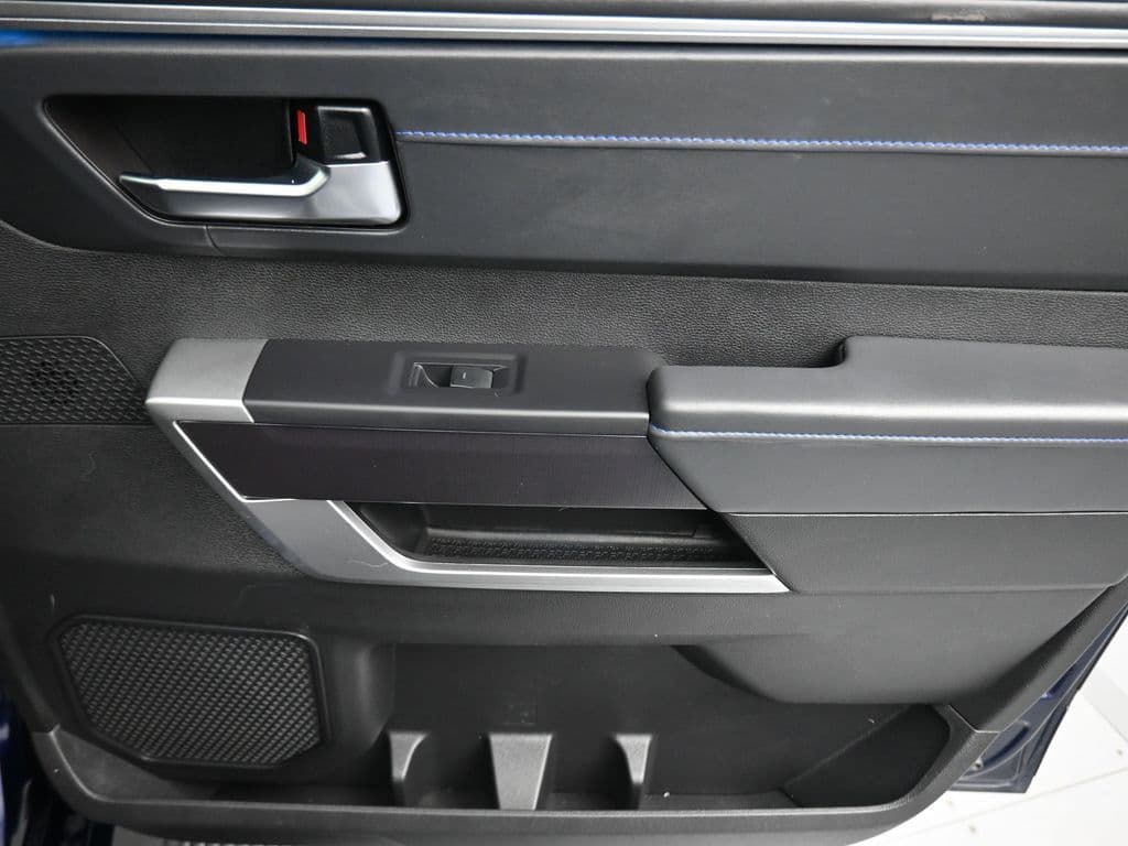 2023 Toyota Tundra Hybrid Platinum, photo 41 of 68