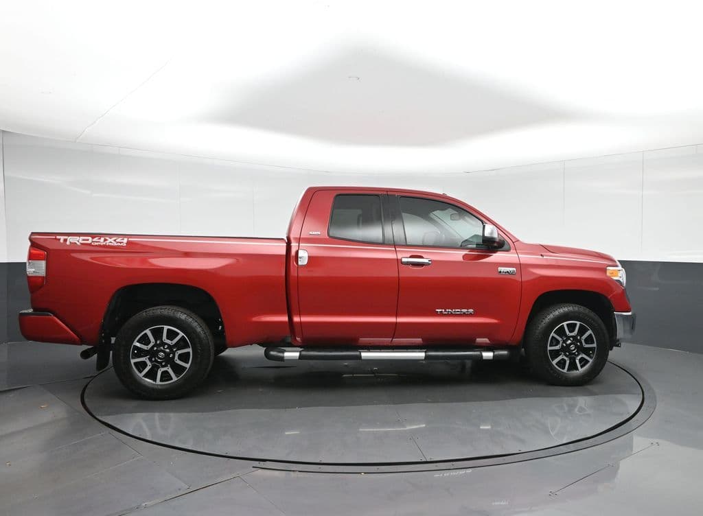 2018 Toyota Tundra SR5, photo 8 of 58