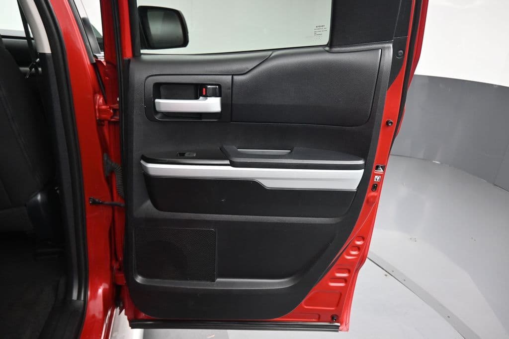 2018 Toyota Tundra SR5, photo 34 of 58