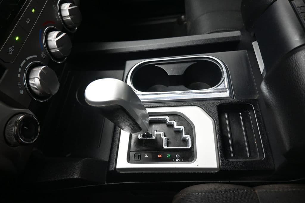 2018 Toyota Tundra SR5, photo 23 of 58