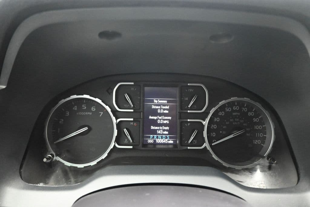 2018 Toyota Tundra SR5, photo 15 of 58