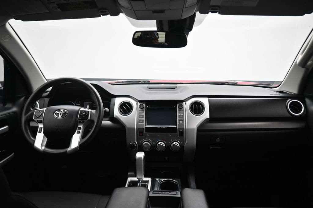 2018 Toyota Tundra SR5, photo 38 of 58