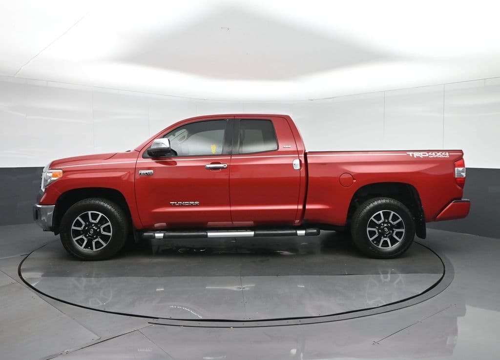 2018 Toyota Tundra SR5, photo 4 of 58