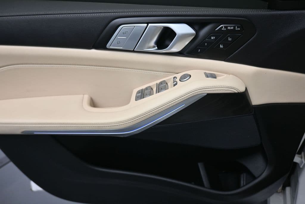 2022 BMW X7 xDrive40i, photo 10 of 80