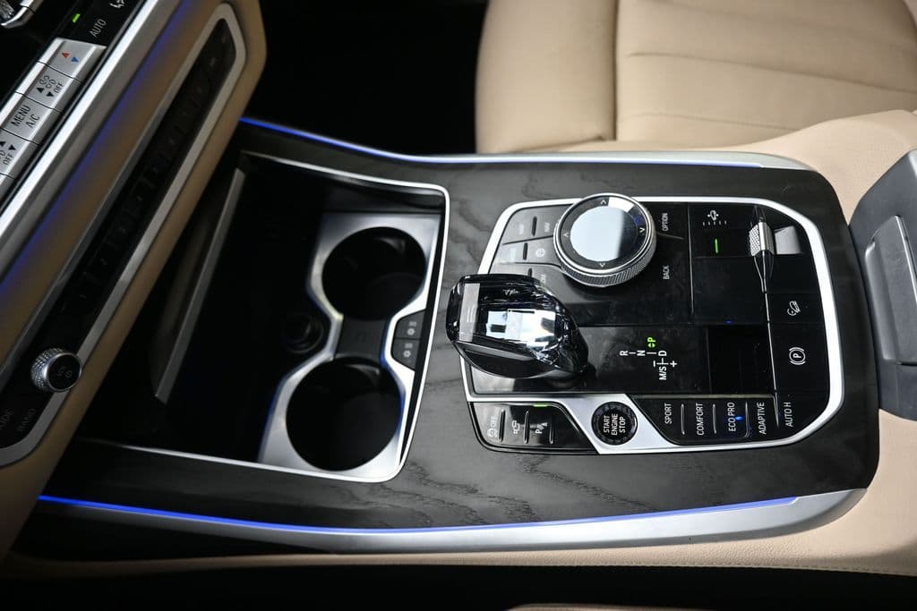 2022 BMW X7 xDrive40i, photo 23 of 80