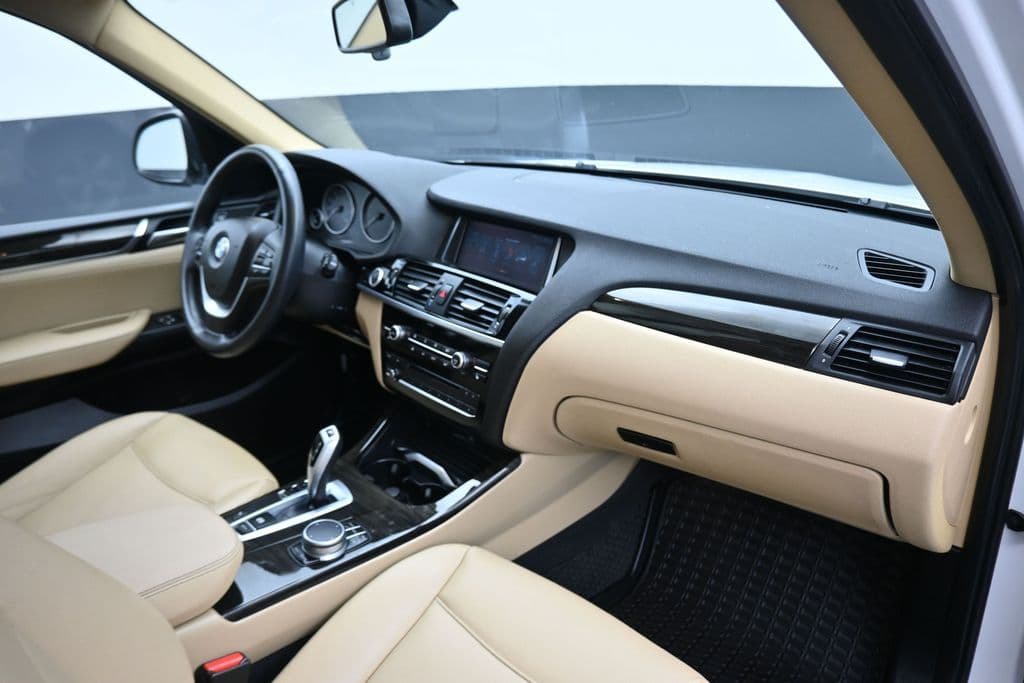 2017 BMW X3 sDrive28i, photo 43 of 59