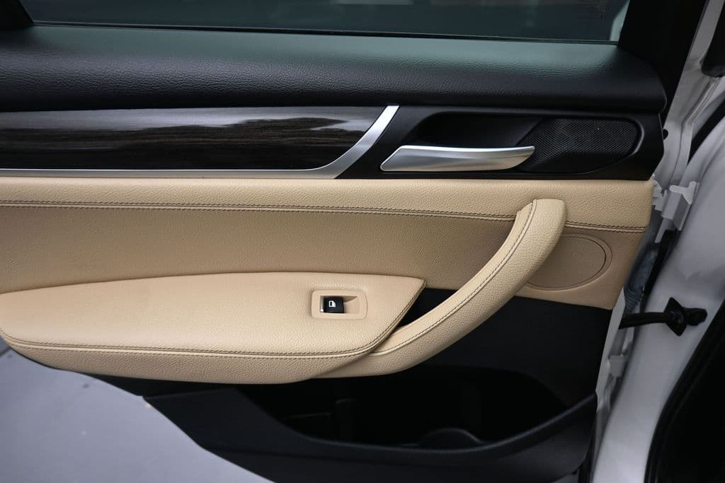 2017 BMW X3 sDrive28i, photo 30 of 59