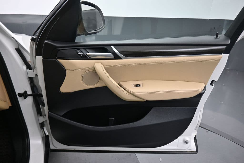 2017 BMW X3 sDrive28i, photo 39 of 59
