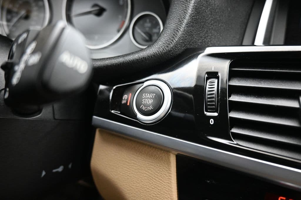 2017 BMW X3 sDrive28i, photo 20 of 59