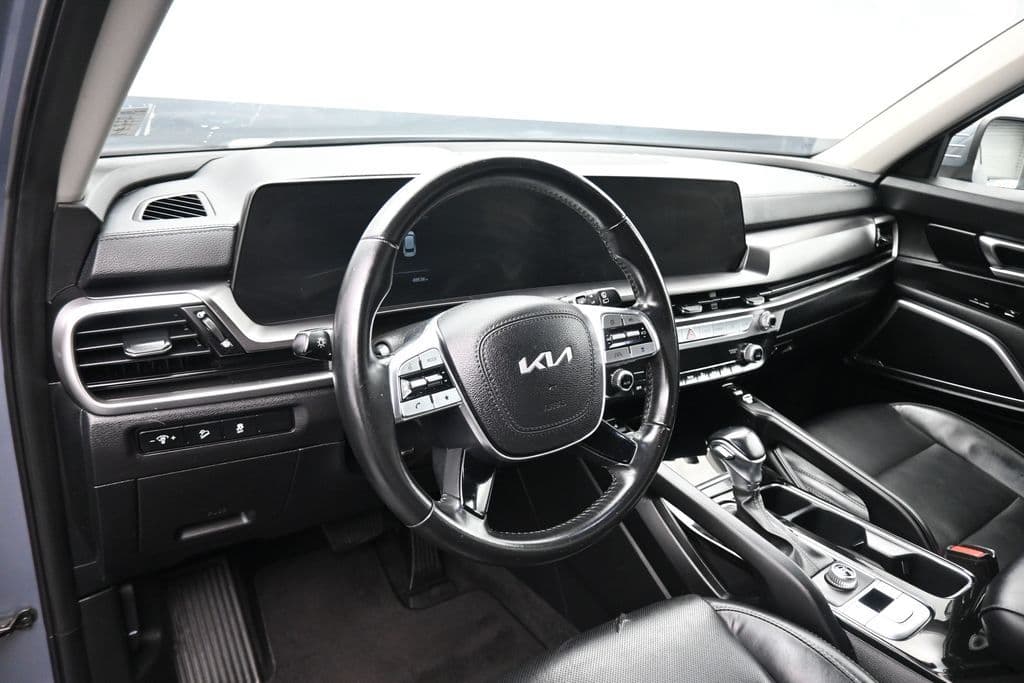 2023 Kia Telluride S, photo 13 of 73
