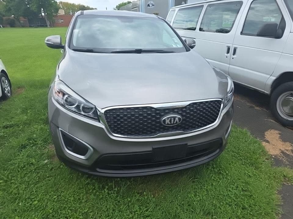 2018 Kia Sorento L, photo 2 of 12