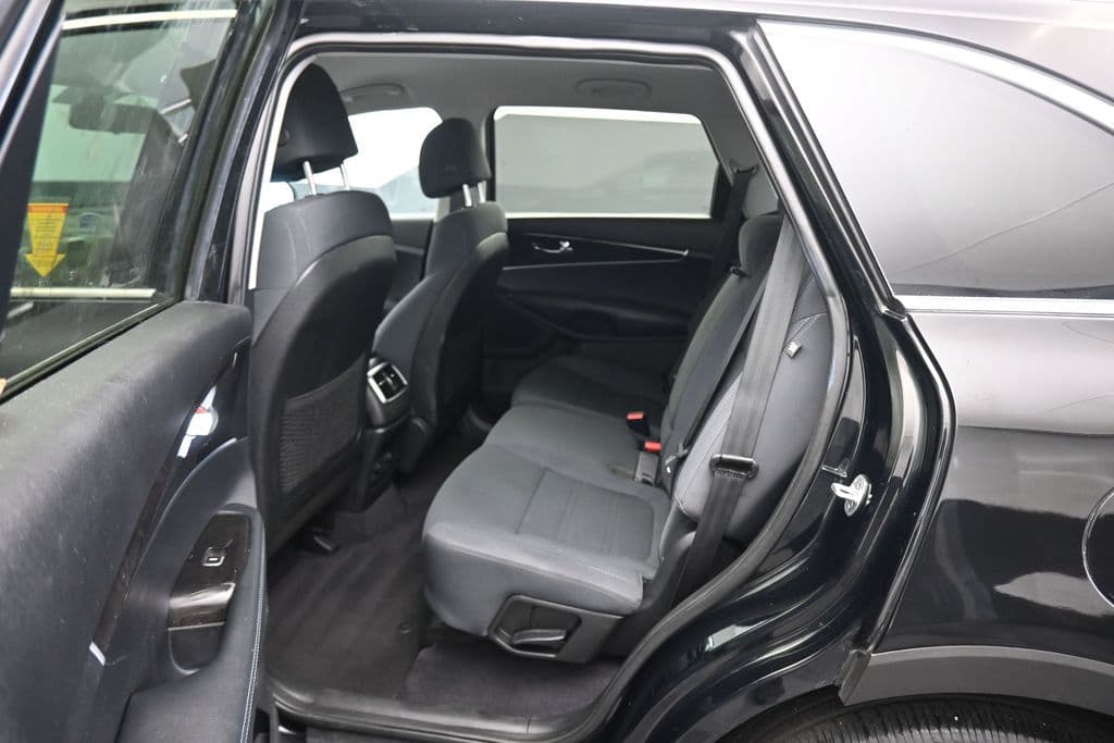 2017 Kia Sorento LX, photo 28 of 55