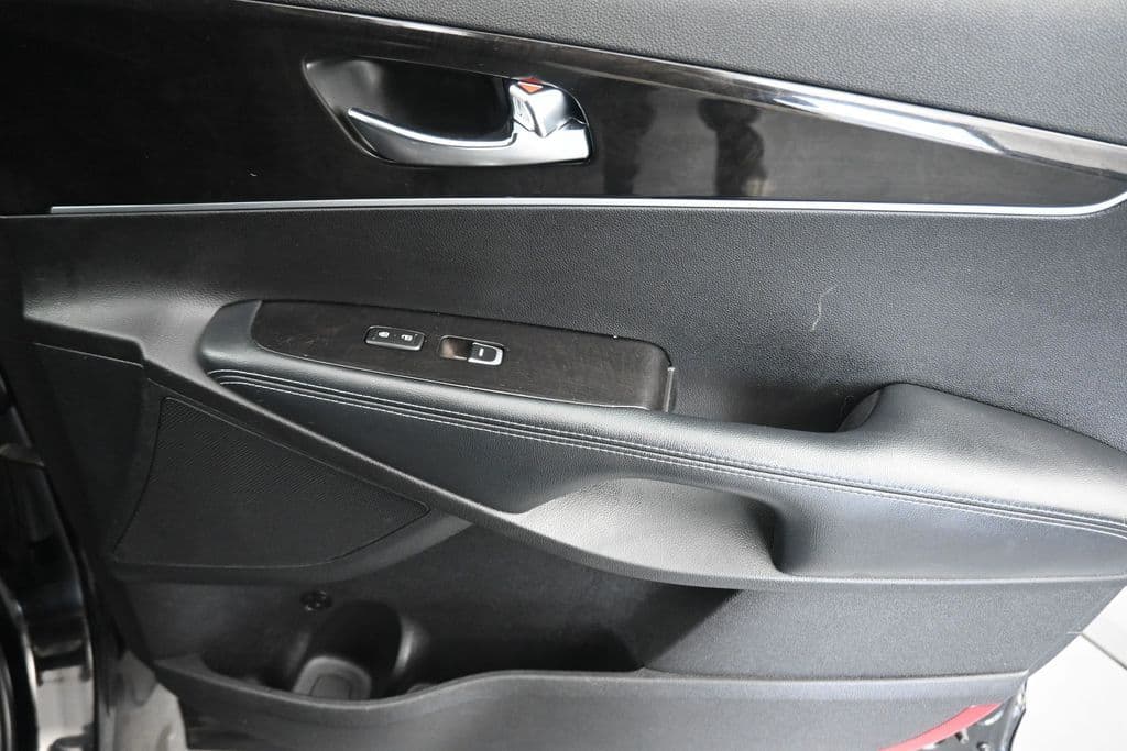 2017 Kia Sorento LX, photo 38 of 55