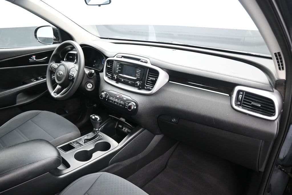 2017 Kia Sorento LX, photo 40 of 55