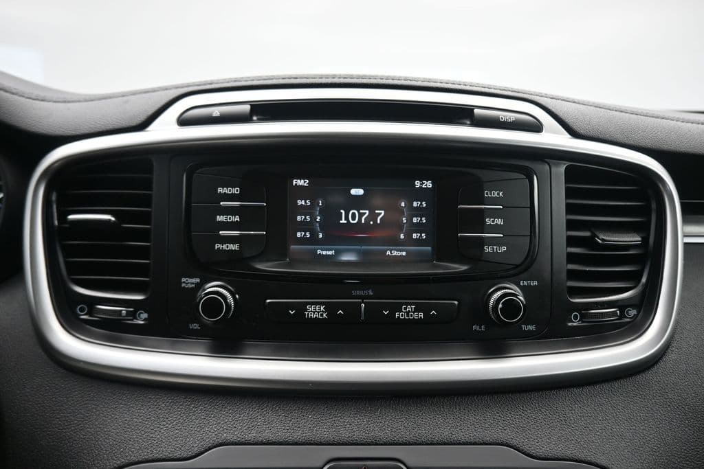 2017 Kia Sorento LX, photo 15 of 55