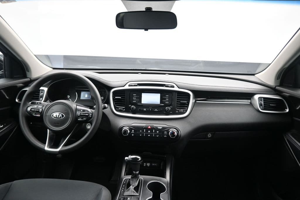 2017 Kia Sorento LX, photo 36 of 55