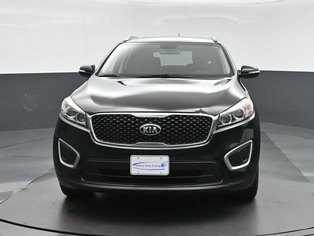 2017 Kia Sorento LX, photo 2 of 55
