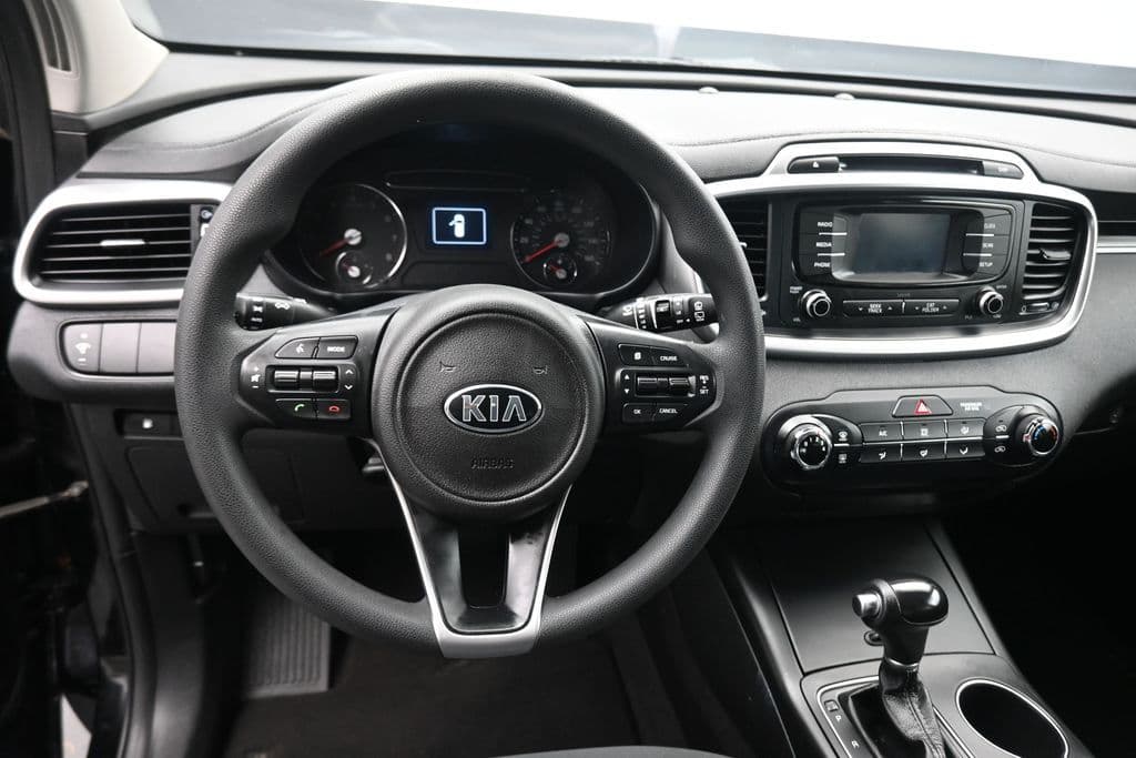 2017 Kia Sorento LX, photo 13 of 55