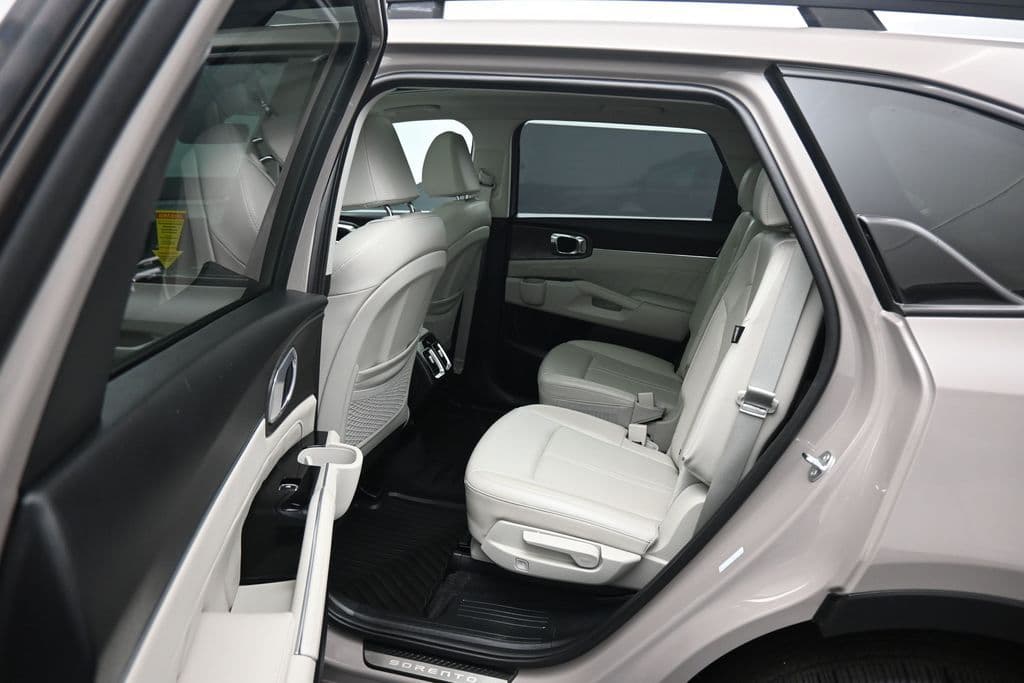 2025 Kia Sorento X-Line SX, photo 39 of 79