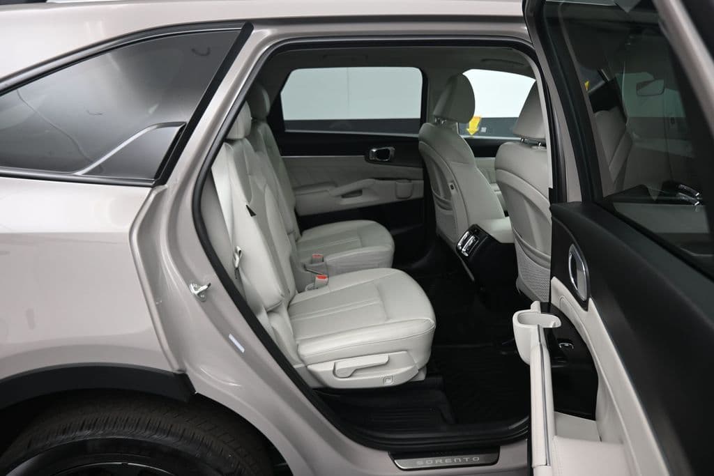2025 Kia Sorento X-Line SX, photo 50 of 79