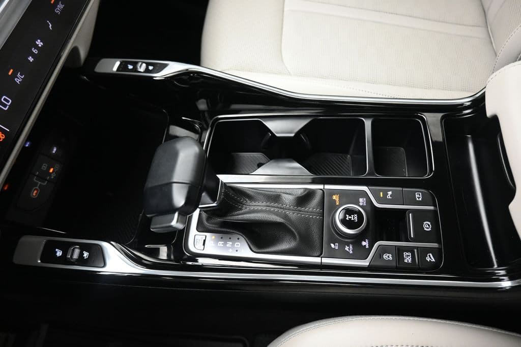 2025 Kia Sorento X-Line SX, photo 31 of 79