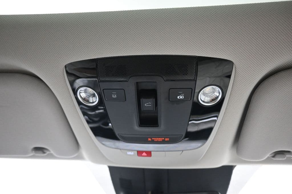 2025 Kia Sorento X-Line SX, photo 33 of 79