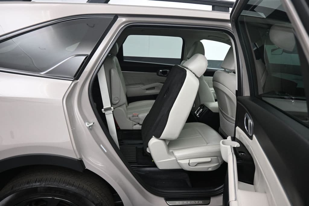 2025 Kia Sorento X-Line SX, photo 53 of 79