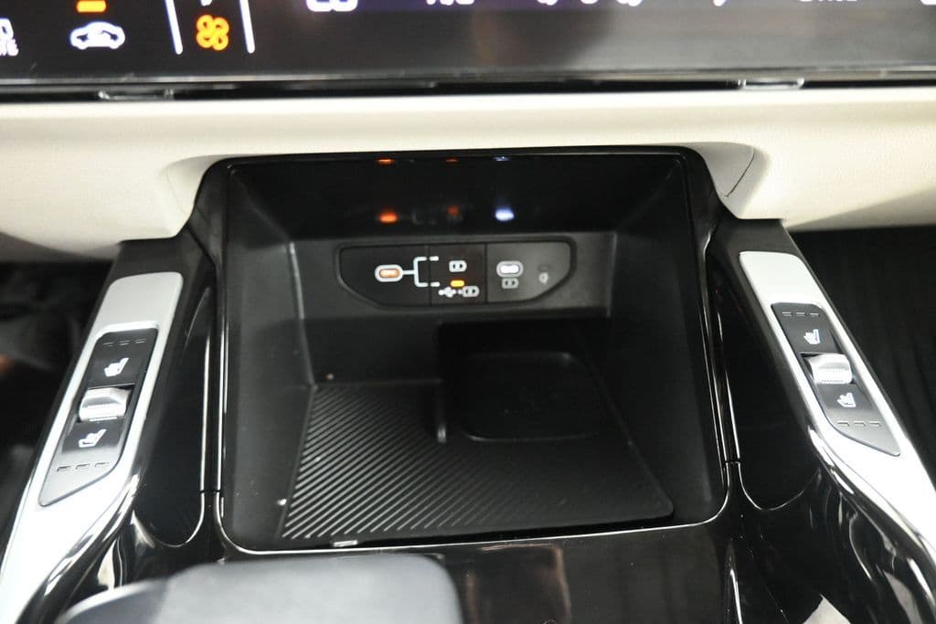 2025 Kia Sorento X-Line SX, photo 30 of 79