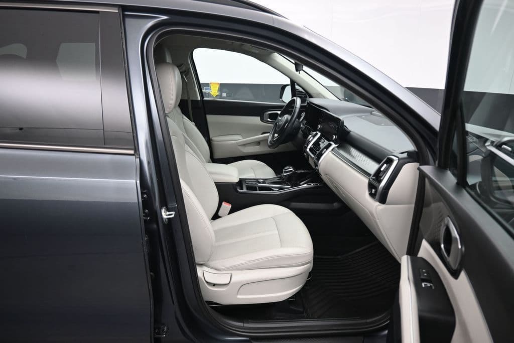 2023 Kia Sorento S, photo 55 of 73