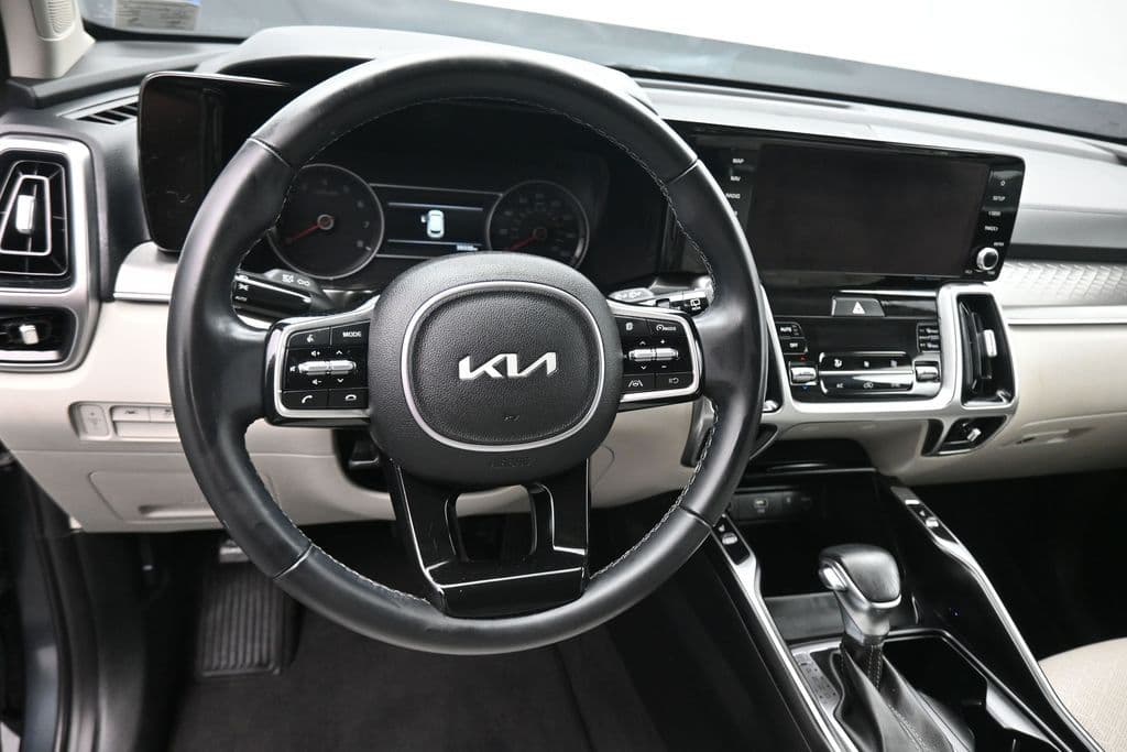 2023 Kia Sorento S, photo 14 of 73