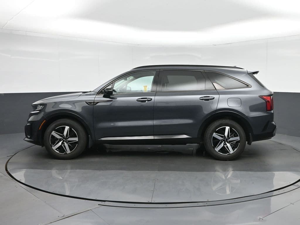 2023 Kia Sorento S, photo 4 of 73