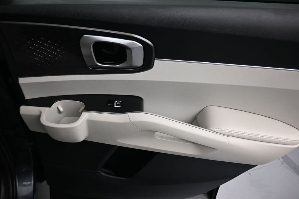 2023 Kia Sorento S, photo 44 of 73