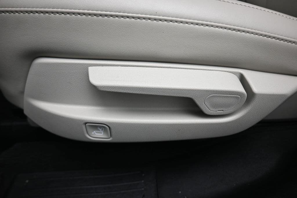 2023 Kia Sorento S, photo 34 of 73