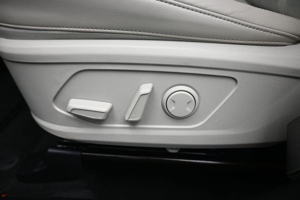 2023 Kia Sorento S, photo 12 of 73
