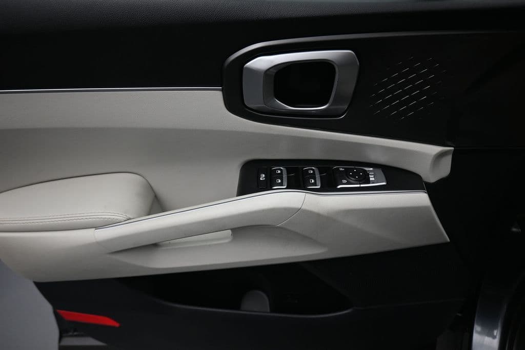 2023 Kia Sorento S, photo 10 of 73