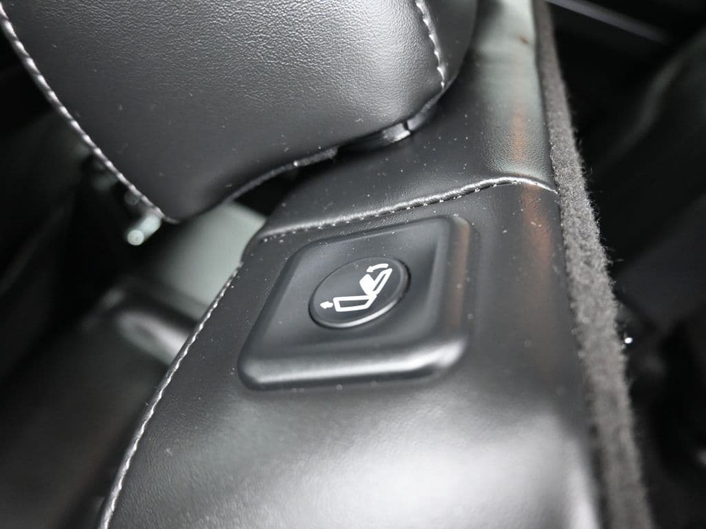2023 Kia Sorento S, photo 37 of 71