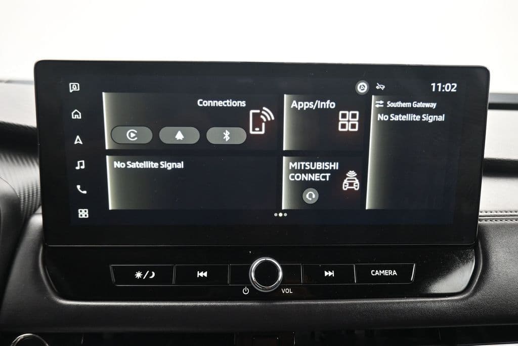 2025 Mitsubishi Outlander Trail Edition, photo 17 of 72